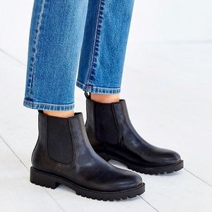 Urban Outfitters Black Chelsea Boot